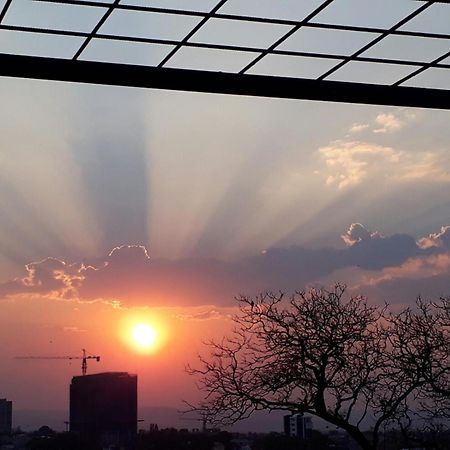 Villa Vista Guesthouse, Windhoek, Namibia エクステリア 写真